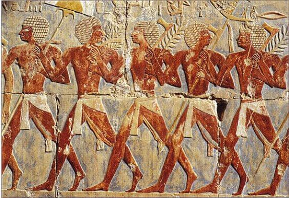 En representation av forntida egyptiskt infanteri.