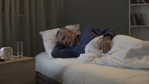 Man som sover.