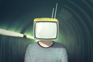 Media manipulerar: 10 strategier för mediemanipulation