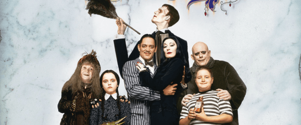 Den ikoniska familjen Addams: Skönhet i det makabra