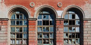 Den psykologiska teorin om de trasiga fönstren