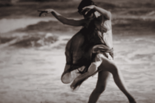 Isadora Duncan dansar vid havet