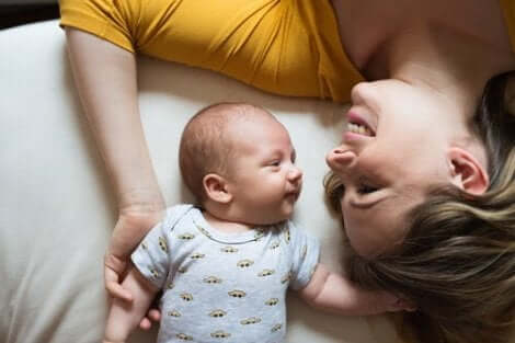 Bebis med mamma