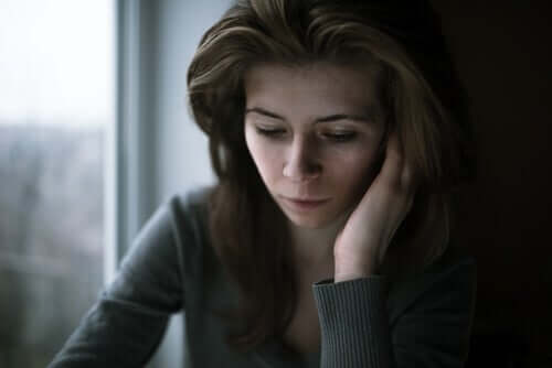 Salkovskis' teori skiljer mellan automatiska negativa tankar och tvångstankar