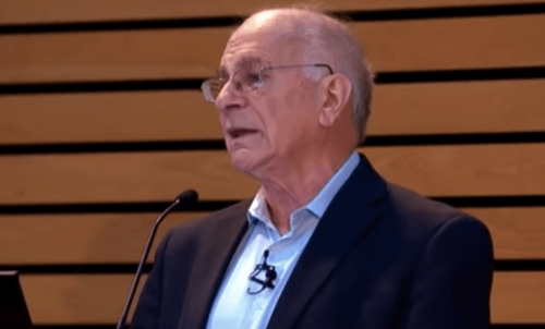 Kahneman vid presskonferens