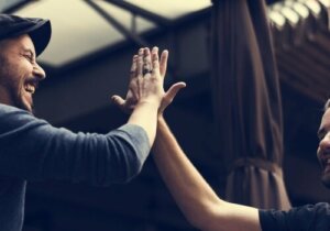 De sociala behovens påverkan: Bedrifter och krafter