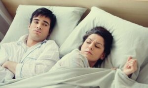 Att gå till sängs arg eller orolig är en dålig vana