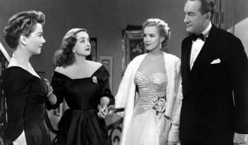 En scen från en film med Bette Davis