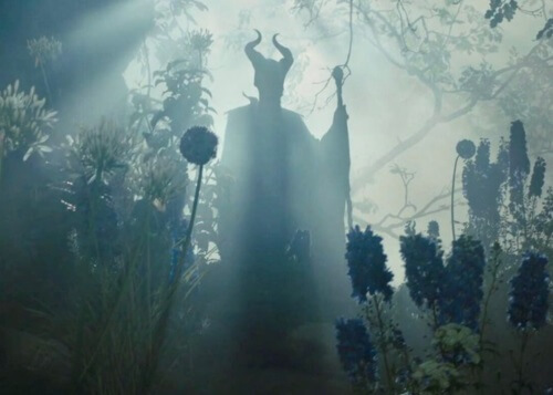 Maleficent i bakgrunden