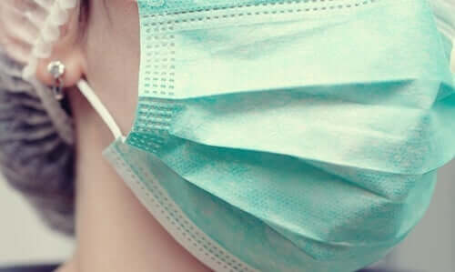 Våra sjukvårdsanställda har inte adekvat skyddsutrustning