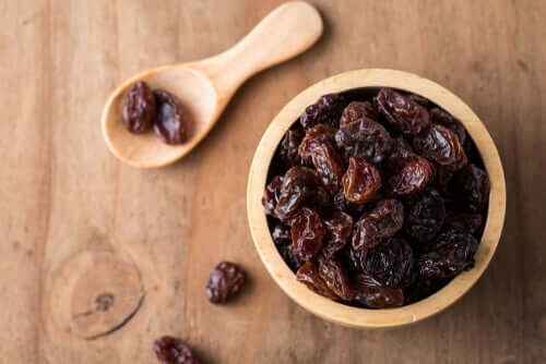 Russinövningen är en mycket enkel övning för att fokusera på nuet