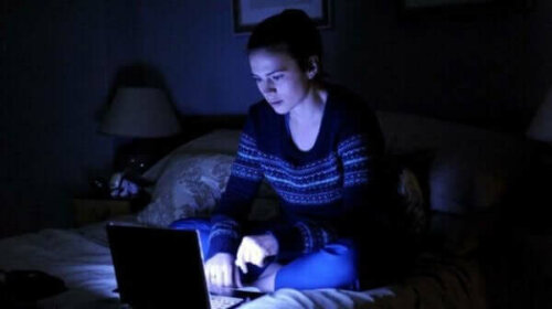 Martha använder appen i Black Mirror