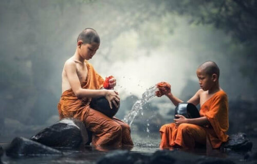 Unga buddhistiska munkar