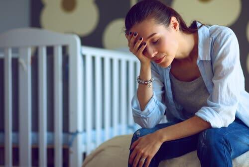 Moderskapets ensamhet – hur man hanterar den?