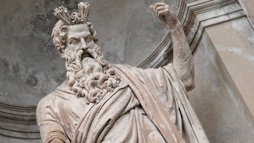 En staty av Zeus