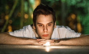 Även autistiska människor älskar och kämpar