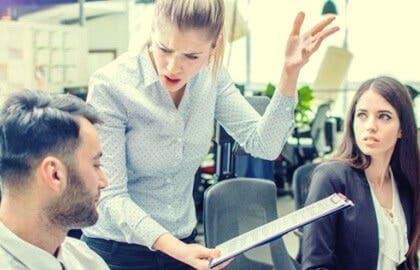 Antisociala narcissister är arroganta och aggressiva