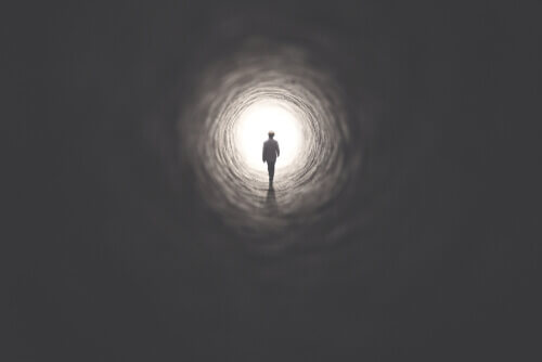 The Good Place: En person som går mot ljuset i tunneln