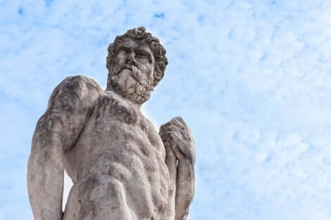 En staty av Herakles