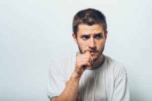 Att lida av venustrafobi: en irrationell rädsla för vackra kvinnor