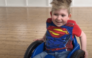 Noah Wall, ett barn med en mirakulös hjärntillväxt