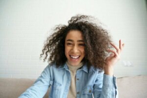 Varför pratar vissa människor med sig själva?