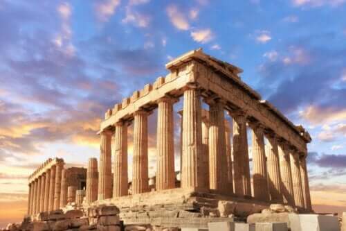 En bild av grekiska tempelruiner