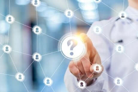 Hur får hjärnan sina veck?