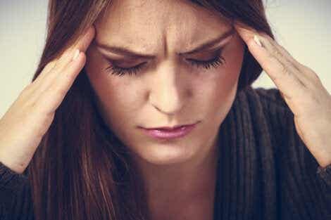 Huvudvärk är ett av många symtom av förväntansångest