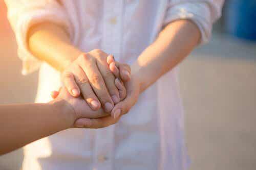 de flesta människor har förmågan att uppleva andra människors smärta som om den vore deras egen