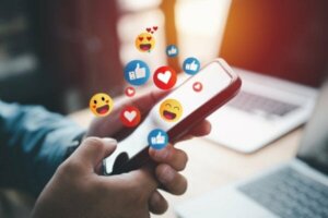 Sju fördelar med att logga ut från sociala medier för en stund