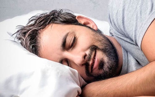 Skillnaderna mellan REM-sömn och djupsömn