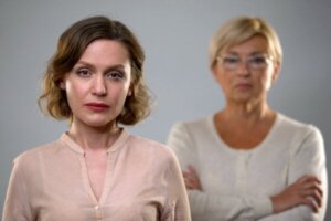 Hur du kan frigöra dig känslomässigt från dina föräldrar