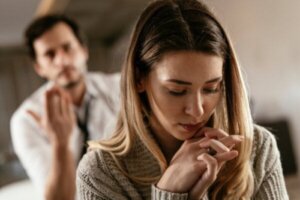 Tre typer av känslomässig invalidering som aldrig bör tolereras