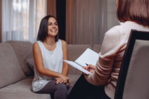 Läxor i psykoterapi: dess syfte och fördelar