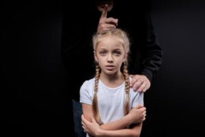 Varför barn har svårt att prata om övergrepp