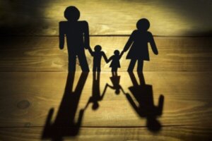 Åtta tecken på att du växte upp i en dysfunktionell familj