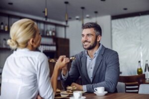 Är romantisk läggning och sexuell läggning samma sak?