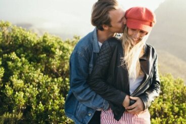 Vad är enfaldig kärlek enligt Sternberg?